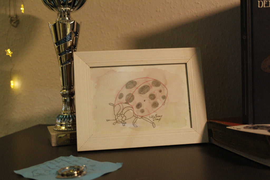 Ladybug – zarte Mixed-Media-Miniatur (DIN A6)